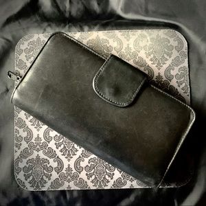 Black leather wallet Preloved!